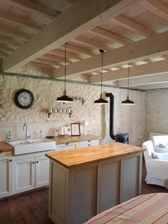 Mas De Karlotte Appartement Pernes-les-Fontaines Buitenkant foto
