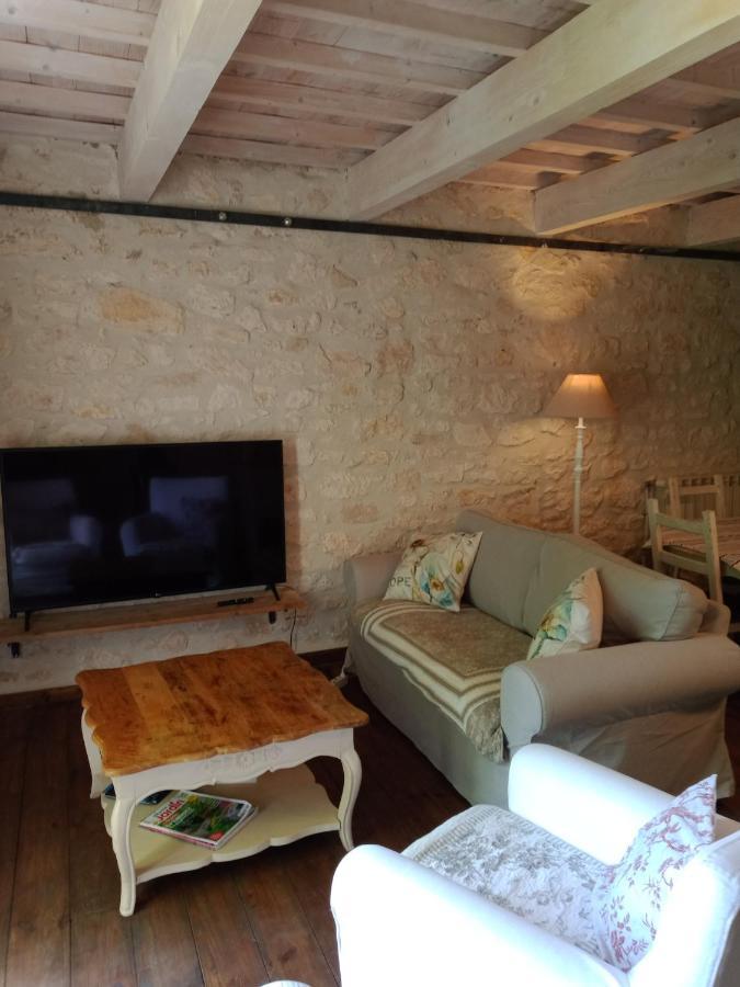 Mas De Karlotte Appartement Pernes-les-Fontaines Buitenkant foto
